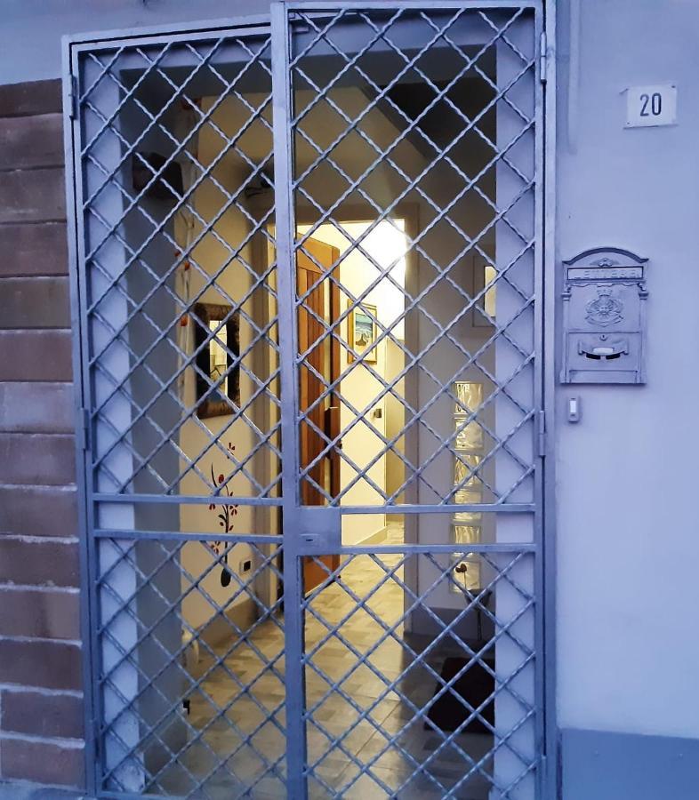 La Casa Di Franco Apartment ปาแลร์โม ภายนอก รูปภาพ